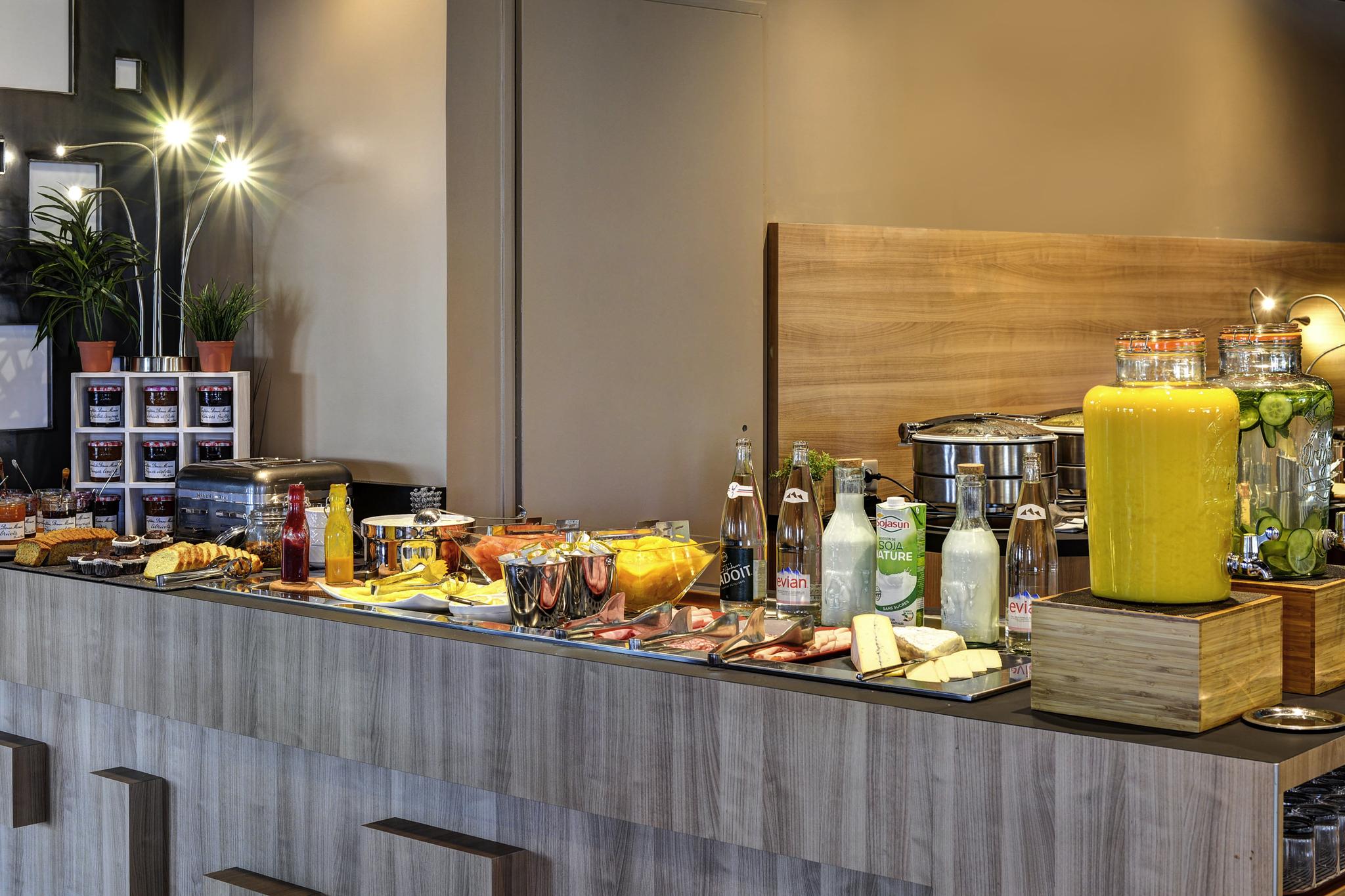 โนโวเทล ปารีส 14 ปอร์ต ดอร์เลอ็อง Hotel ร้านอาหาร รูปภาพ